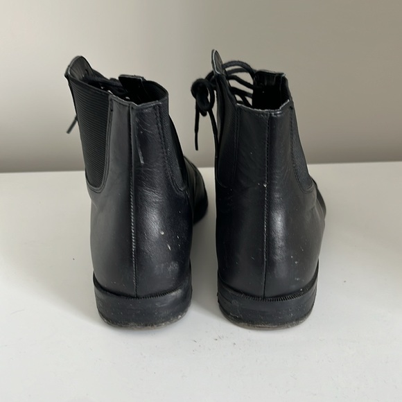 Le Chateau lace up ankle boots - Picture 3 of 4